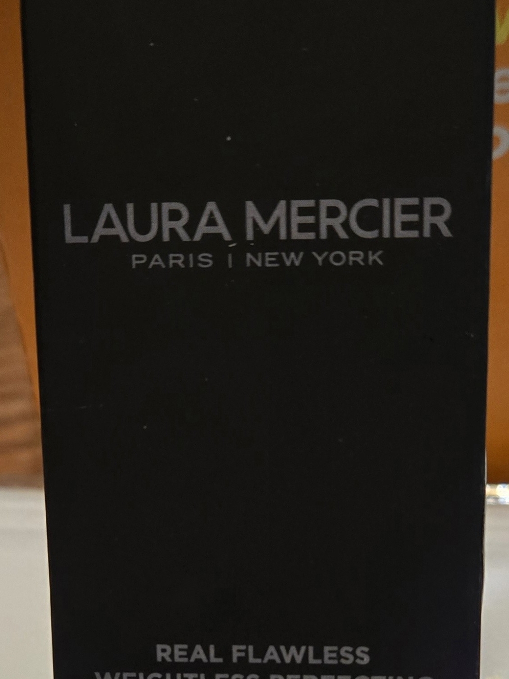 Laura Mercier Real Flawless Weightless Foundation In Cool Vanille 1C1
